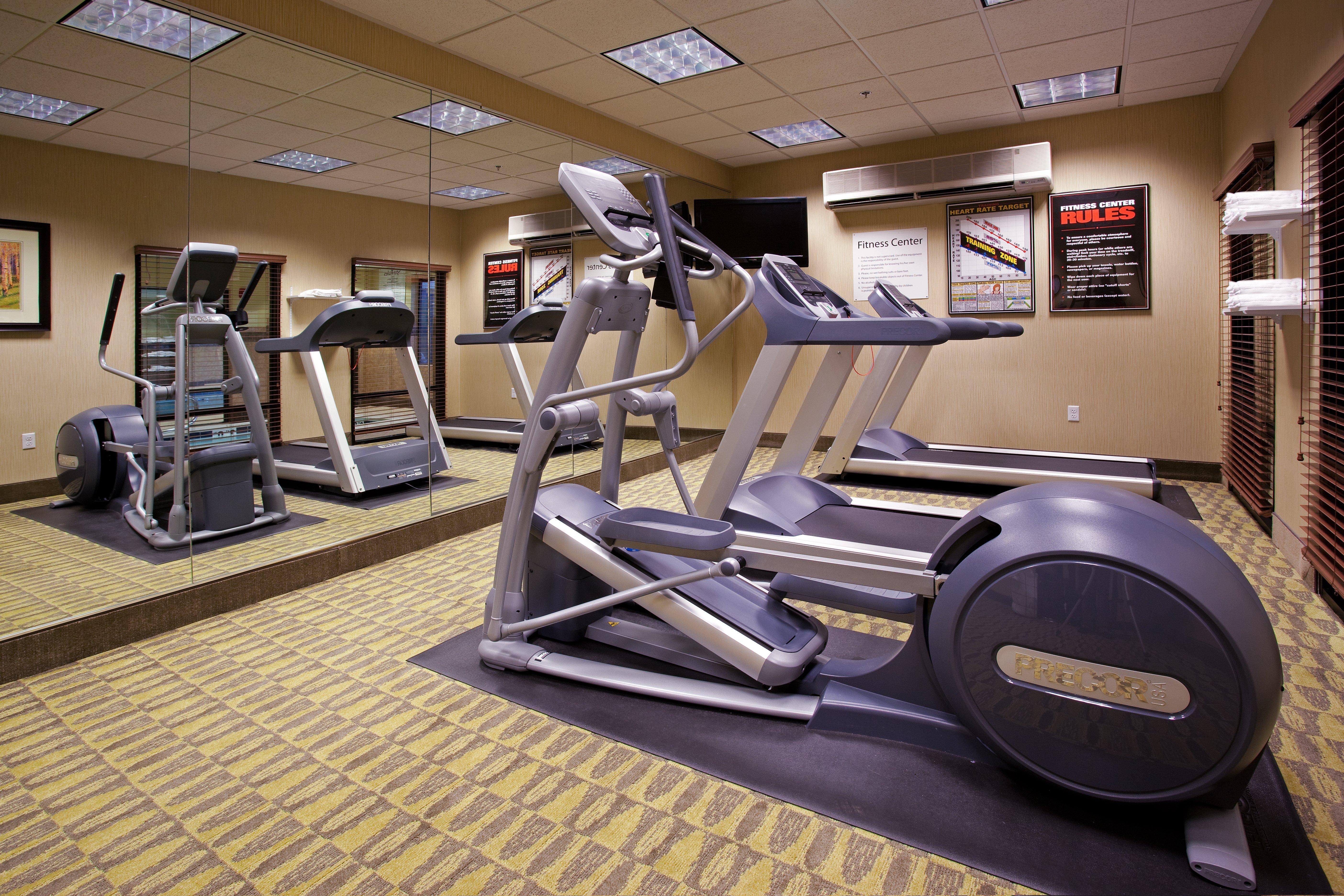 Holiday Inn Express & Suites Logan By Ihg Luaran gambar
